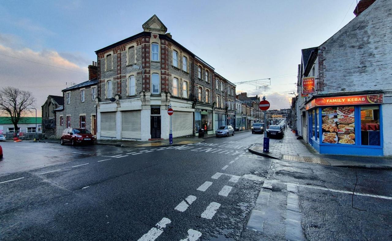 F3 2 Bedroomed Town House - Free Parking - Super 150 Mbps Wifi Near Gavin N Stacey Film House - 1 Free Dog Allowed Barry Exterior foto