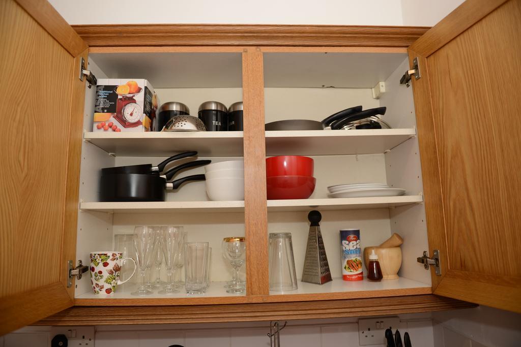 F3 2 Bedroomed Town House - Free Parking - Super 150 Mbps Wifi Near Gavin N Stacey Film House - 1 Free Dog Allowed Barry Quarto foto